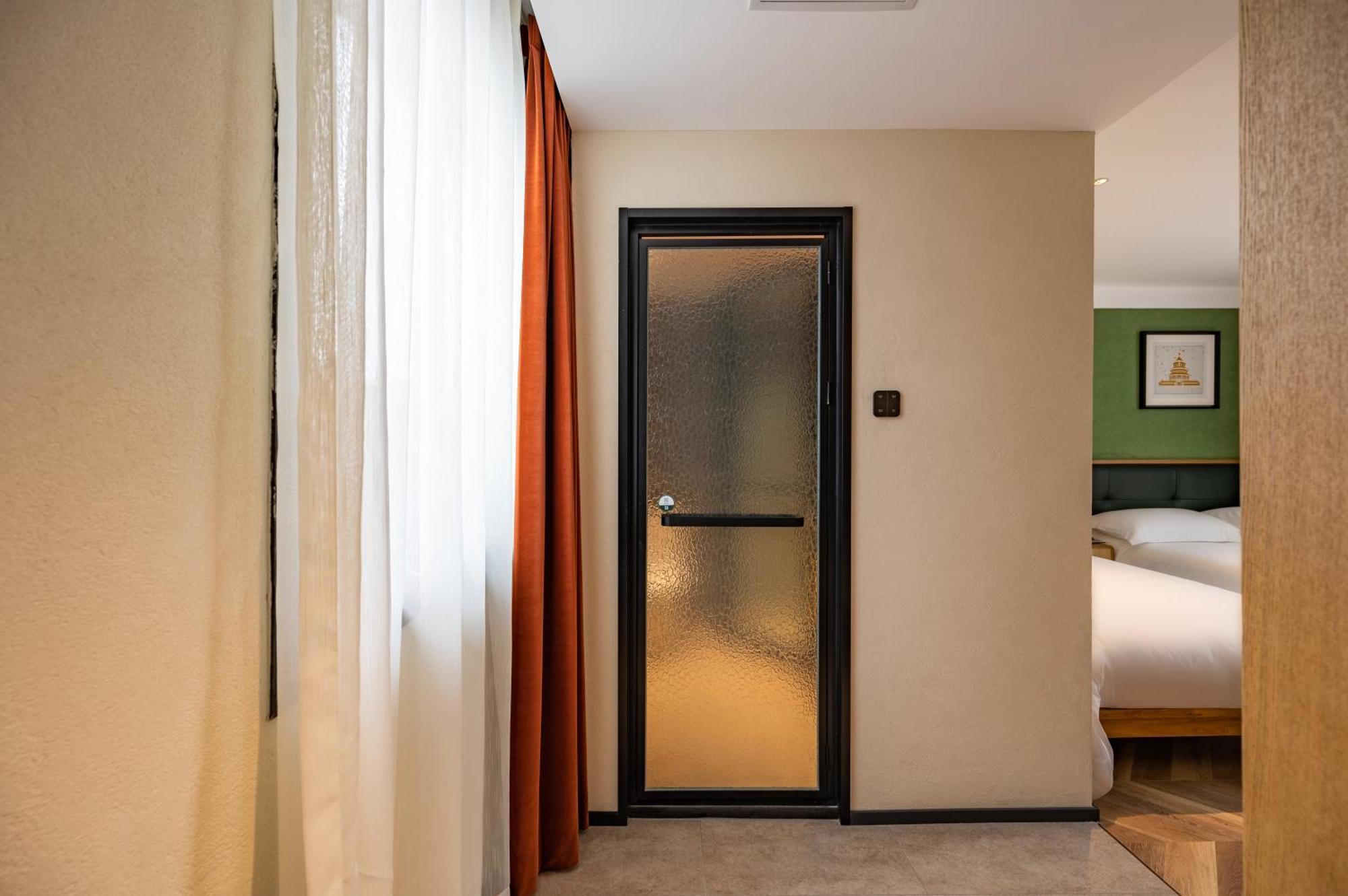 Qiuguo Hutong Courtyard Hotel Beijing Exterior photo